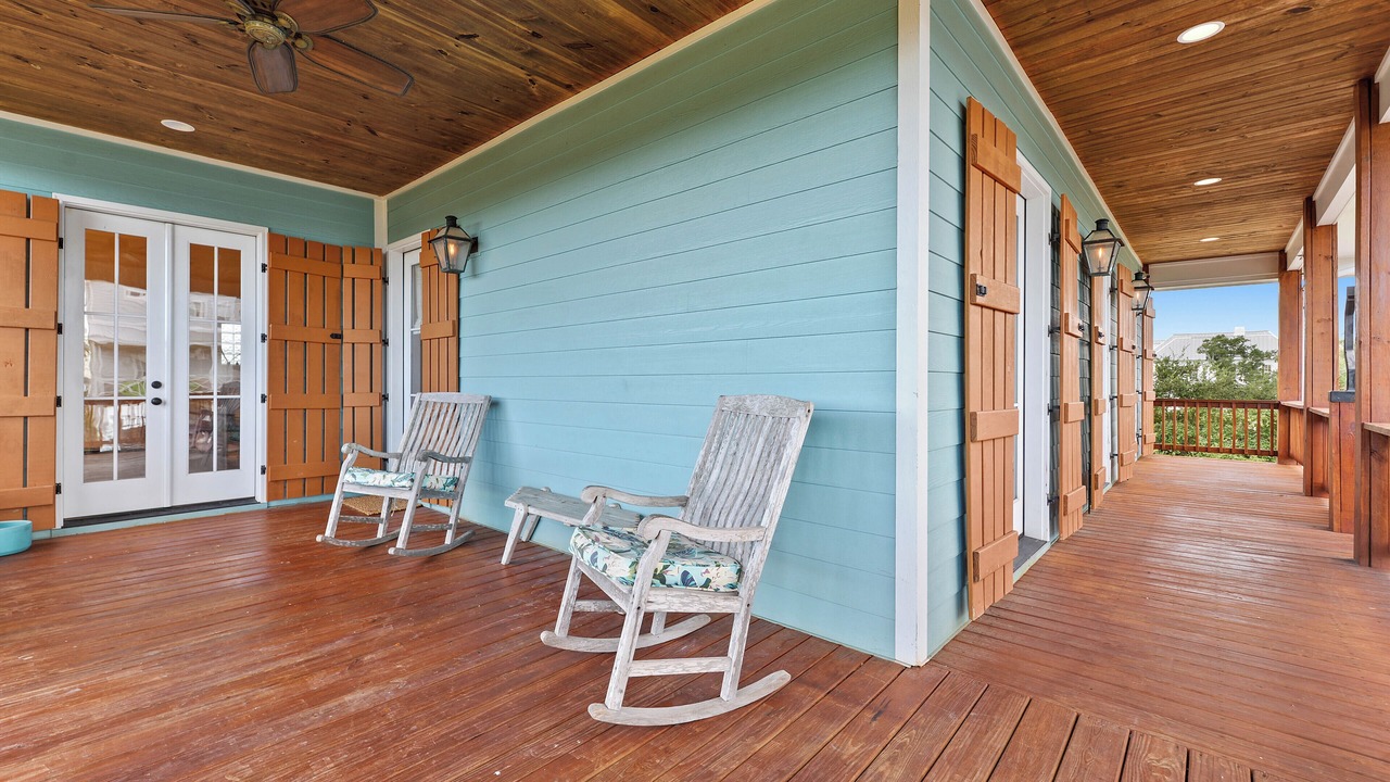 Photo of Patio Balcony in Henderson Point