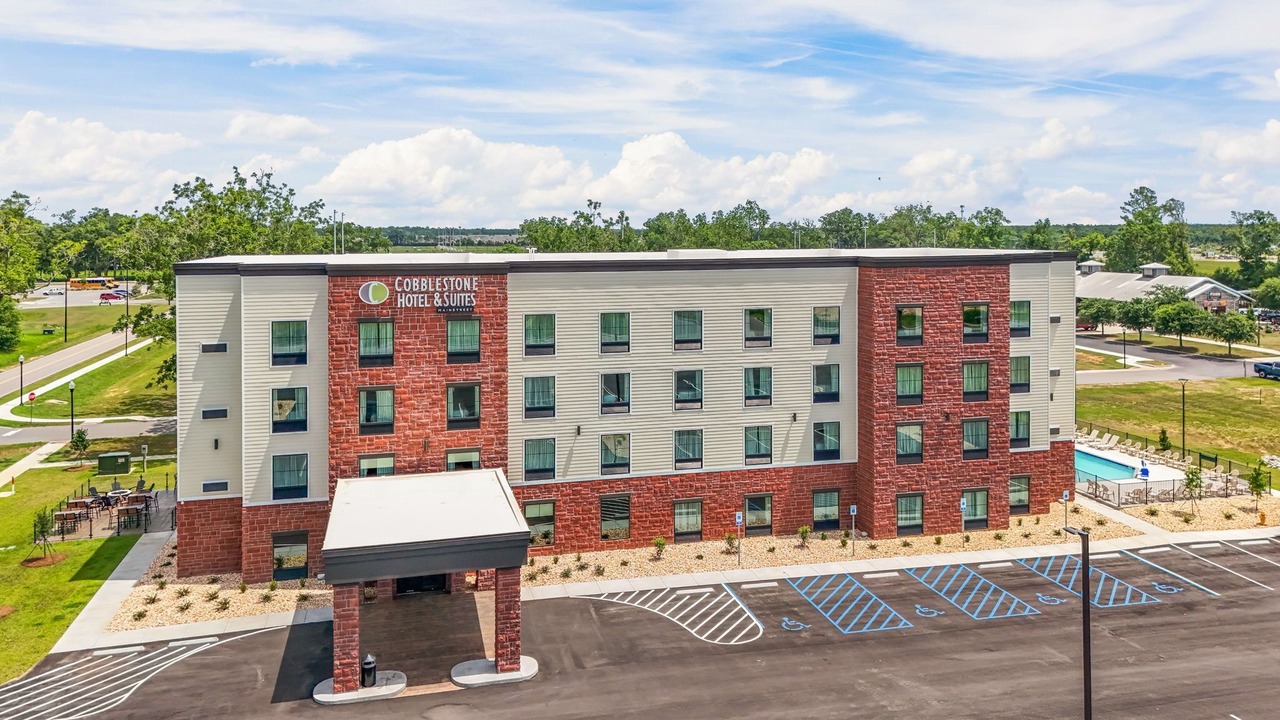 Photo of Outdoor in Foley