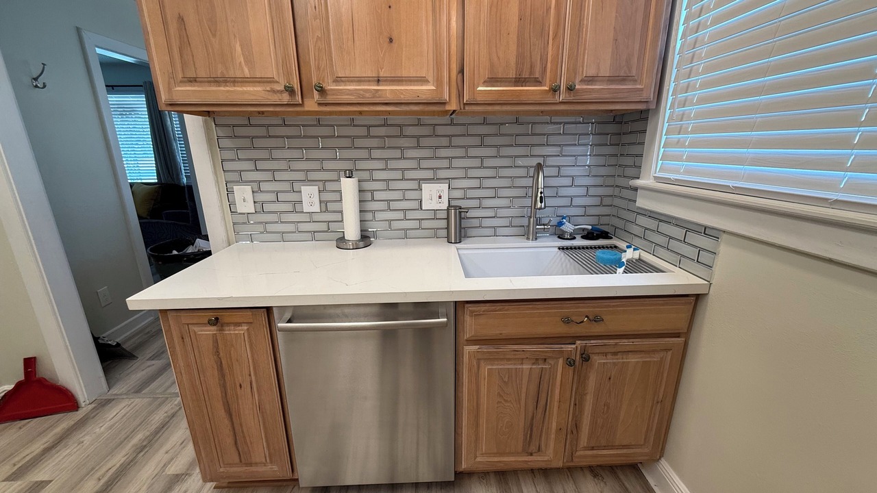 Photo of Kitchen in Kenner - Louis Armstrong International Airport