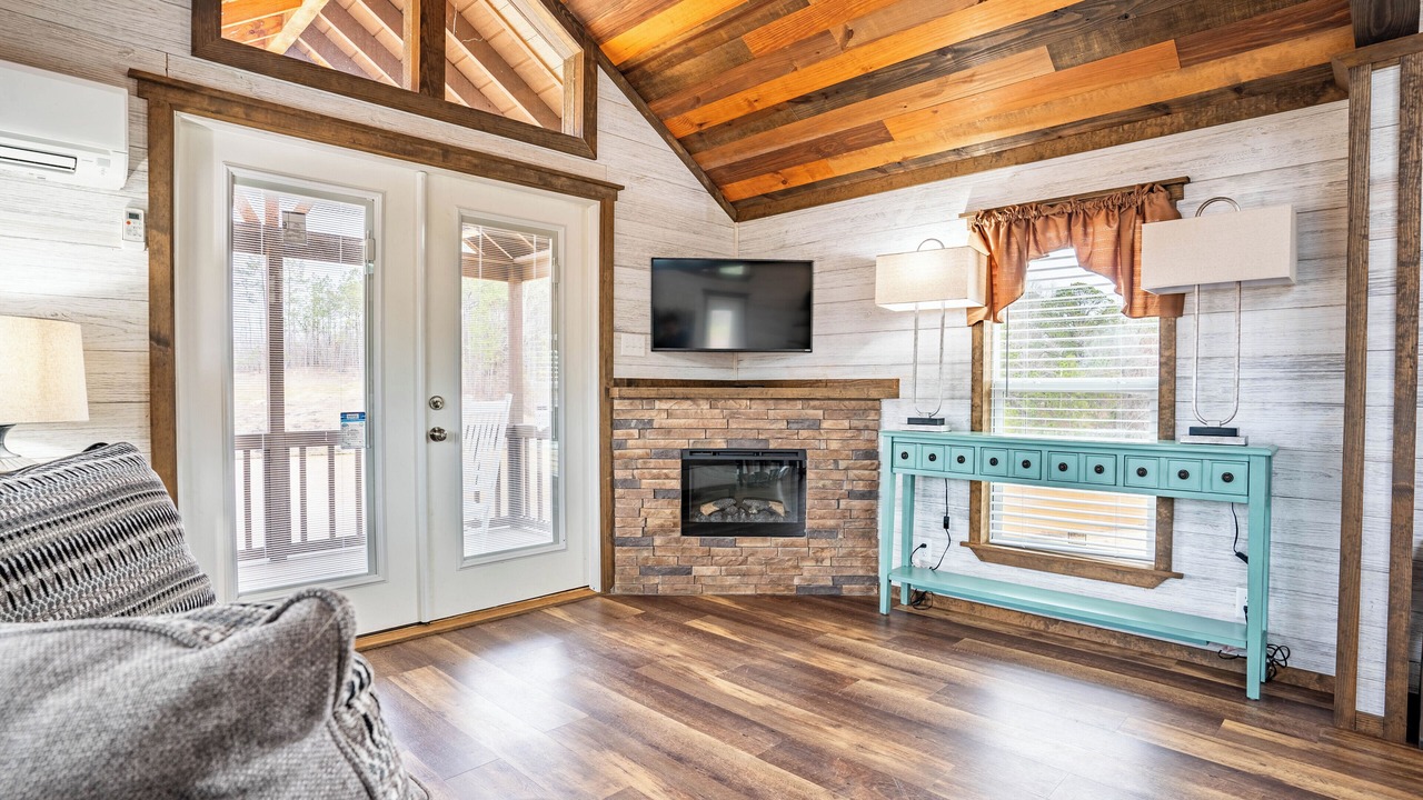 Photo of Livingroom in Alexander City