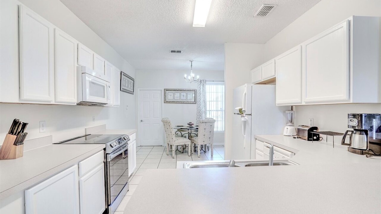 Photo of Kitchen in Sunset Ridge
