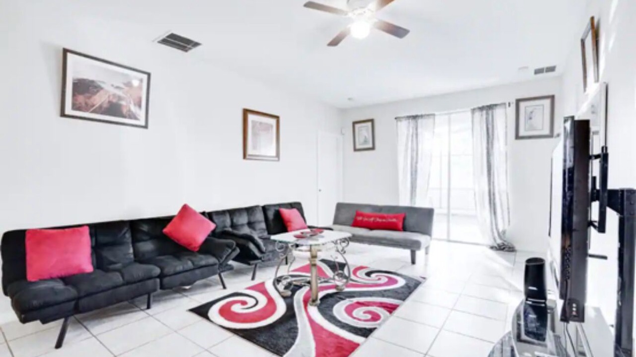 Photo of Livingroom in Sunset Ridge