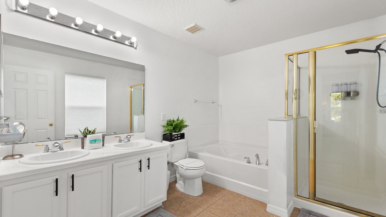 Photo of Bathroom in Windwood Bay