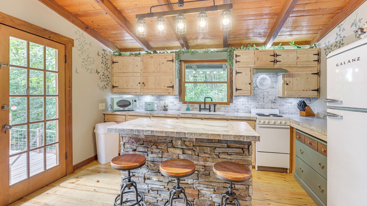 Photo of Kitchen in Titus