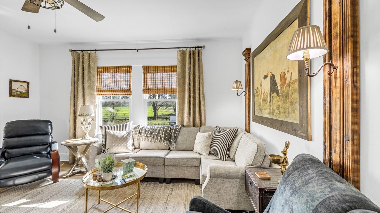 Photo of Livingroom in Barnesville