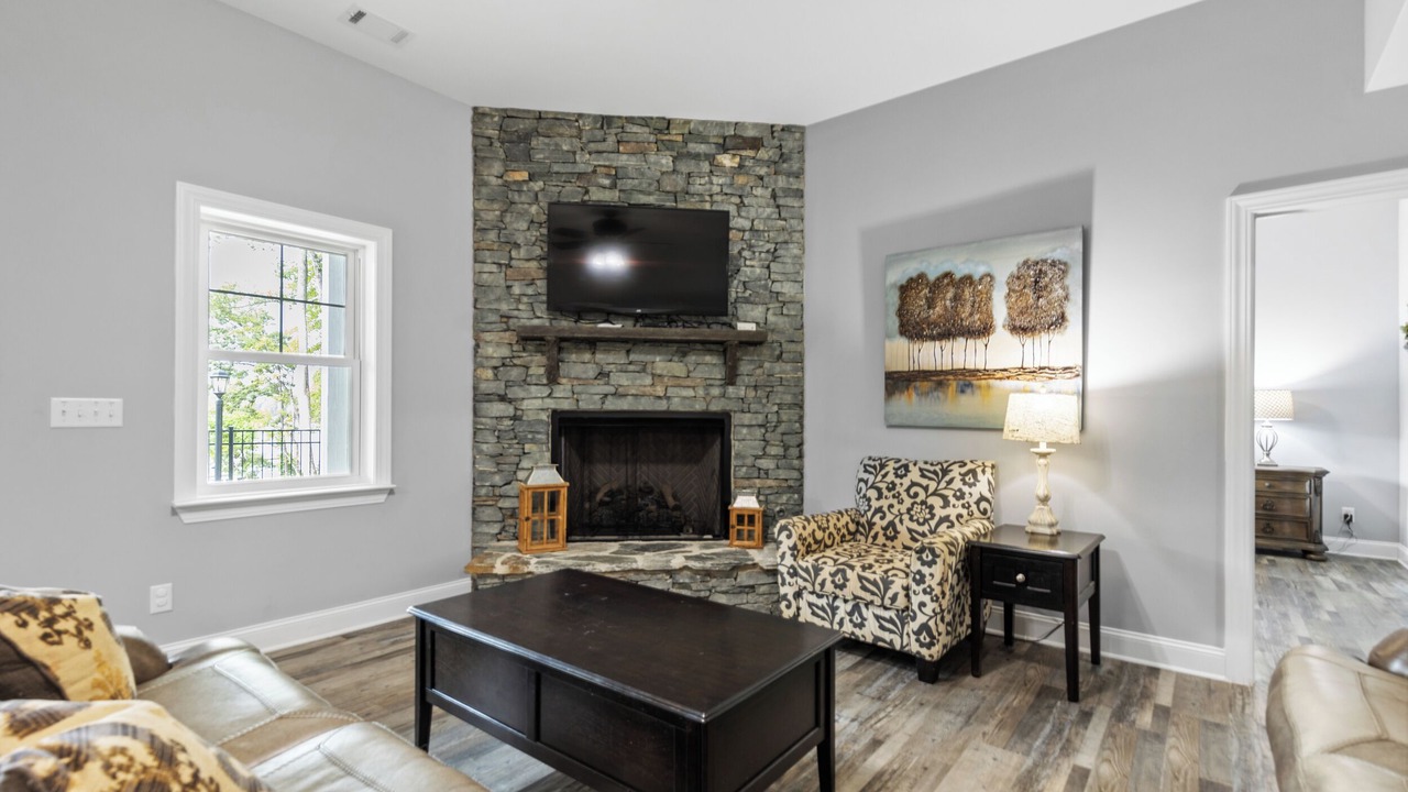 Photo of Livingroom in Six Mile
