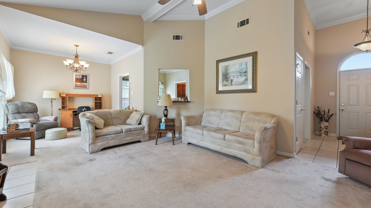 Photo of Livingroom in Gulf Hills