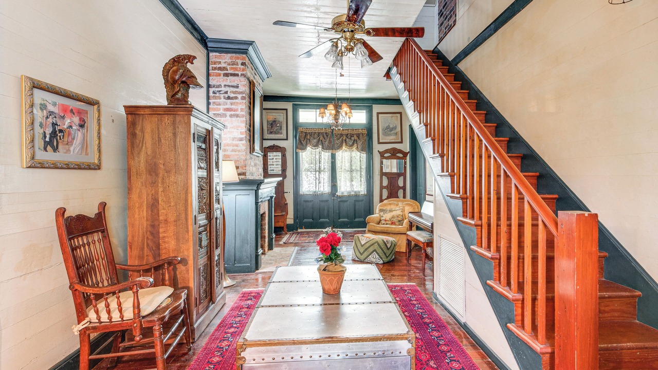 Photo of Livingroom in New Roads