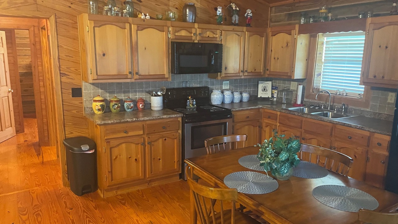 Photo of Kitchen in Aliceville