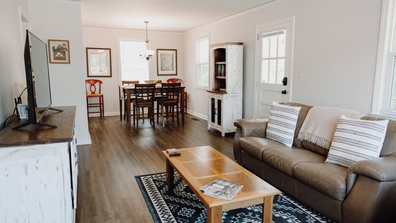 Photo of Livingroom in Thomasville