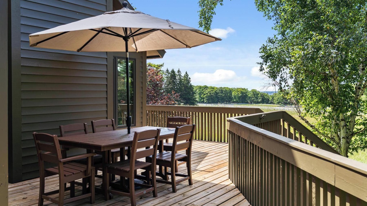 Photo of Outdoor in Birchwood Farms