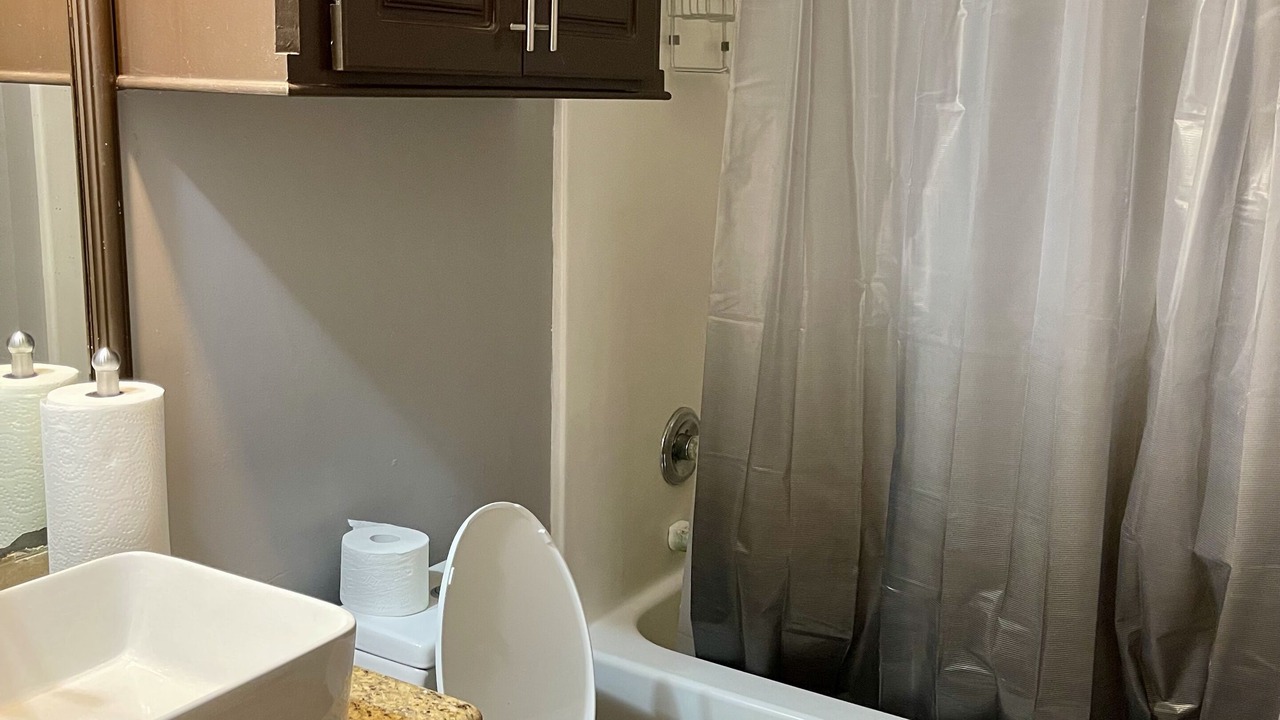 Photo of Bathroom in Pearl