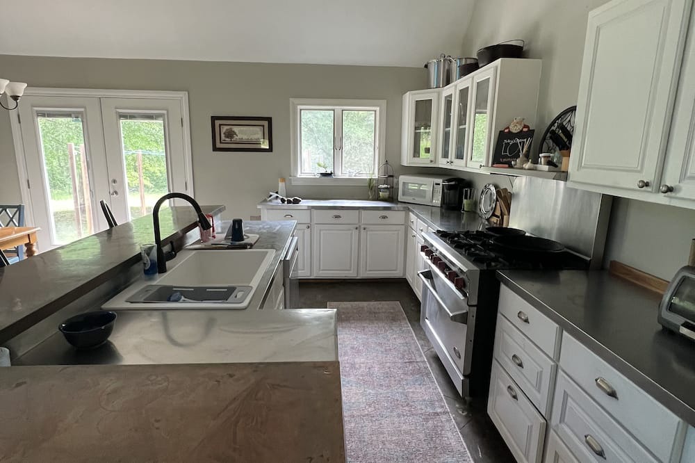 Photo of Kitchen in Ruth