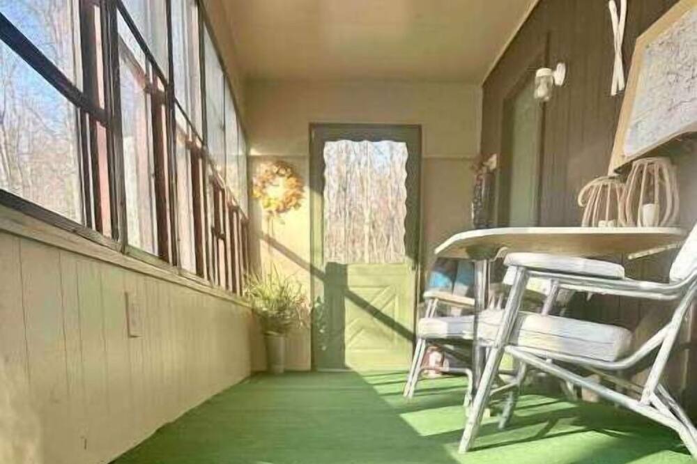 Photo of Outdoor in Irons