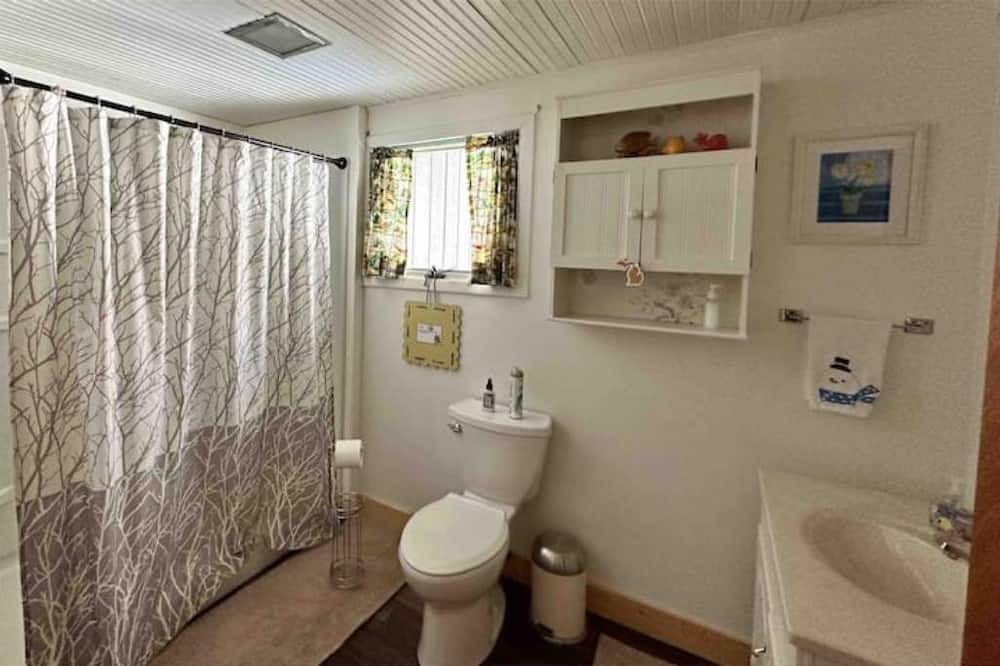Photo of Bathroom in Irons