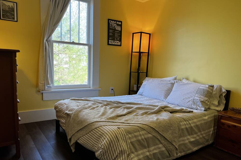 Photo of Bedroom in Hattiesburg