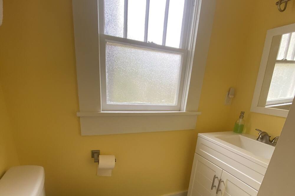 Photo of Bathroom in Hattiesburg