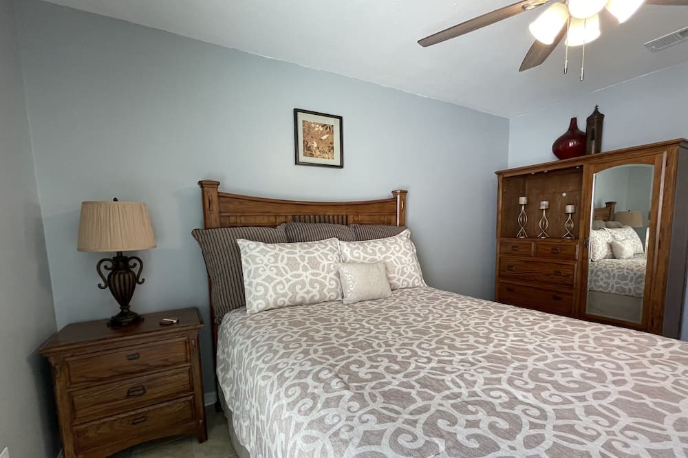 Photo of Bedroom in Wright