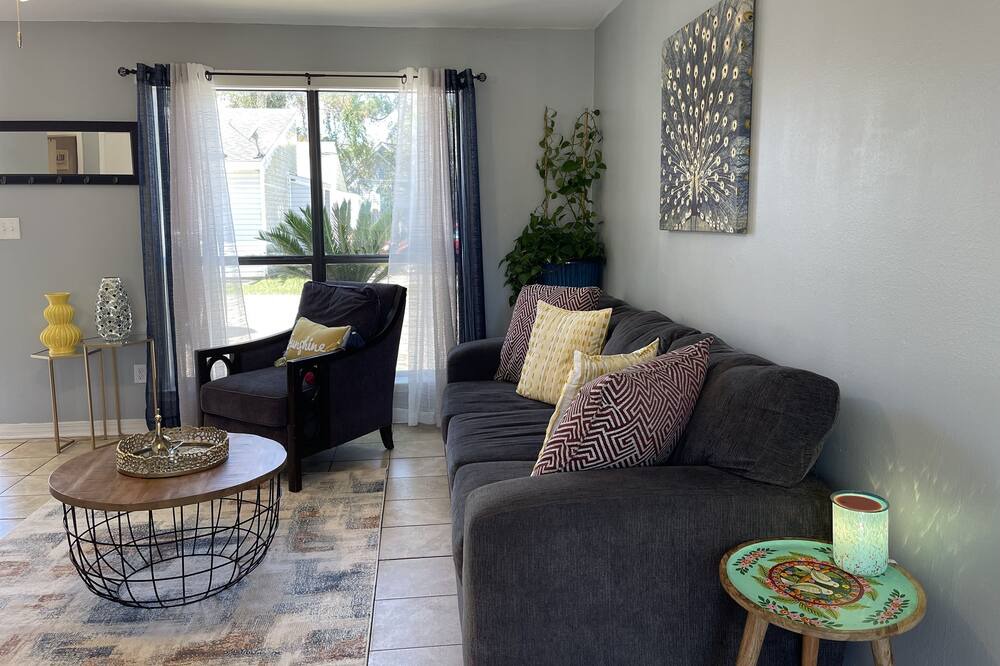 Photo of Livingroom in Wright