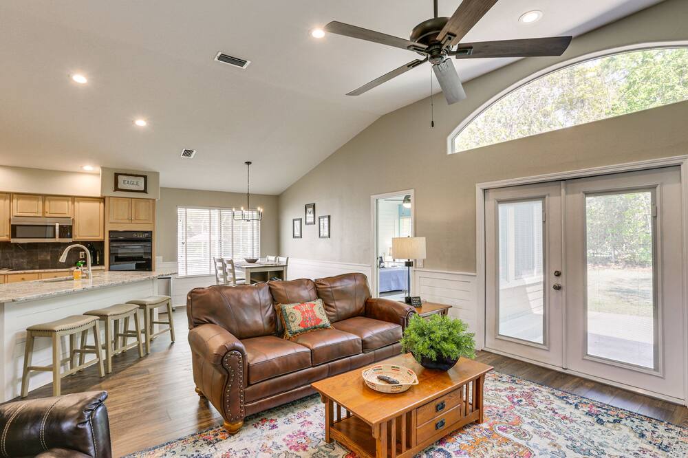 Photo of Livingroom in Killearn Estates