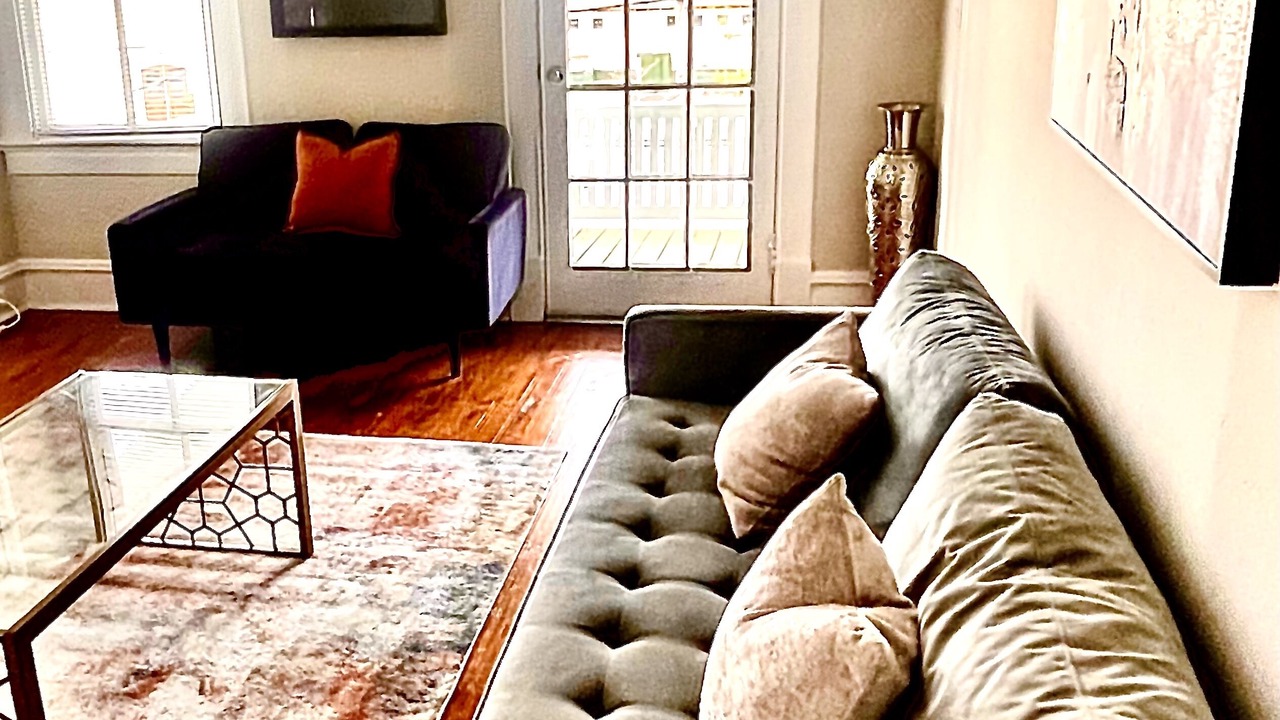 Photo of Livingroom in Downtown