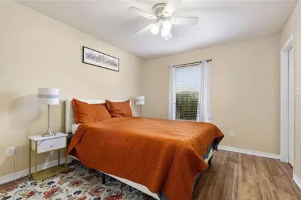 Photo of Bedroom in Mobile