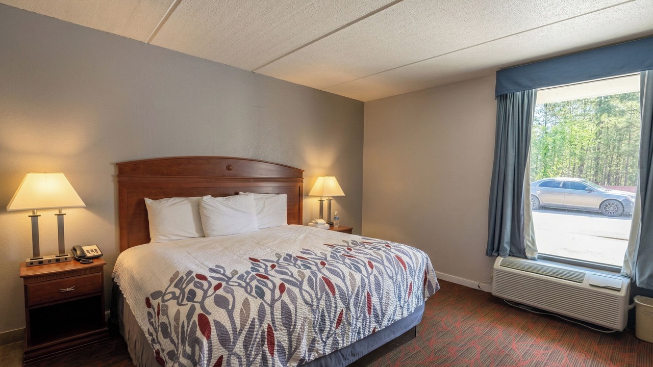 Photo of Bedroom in Americus