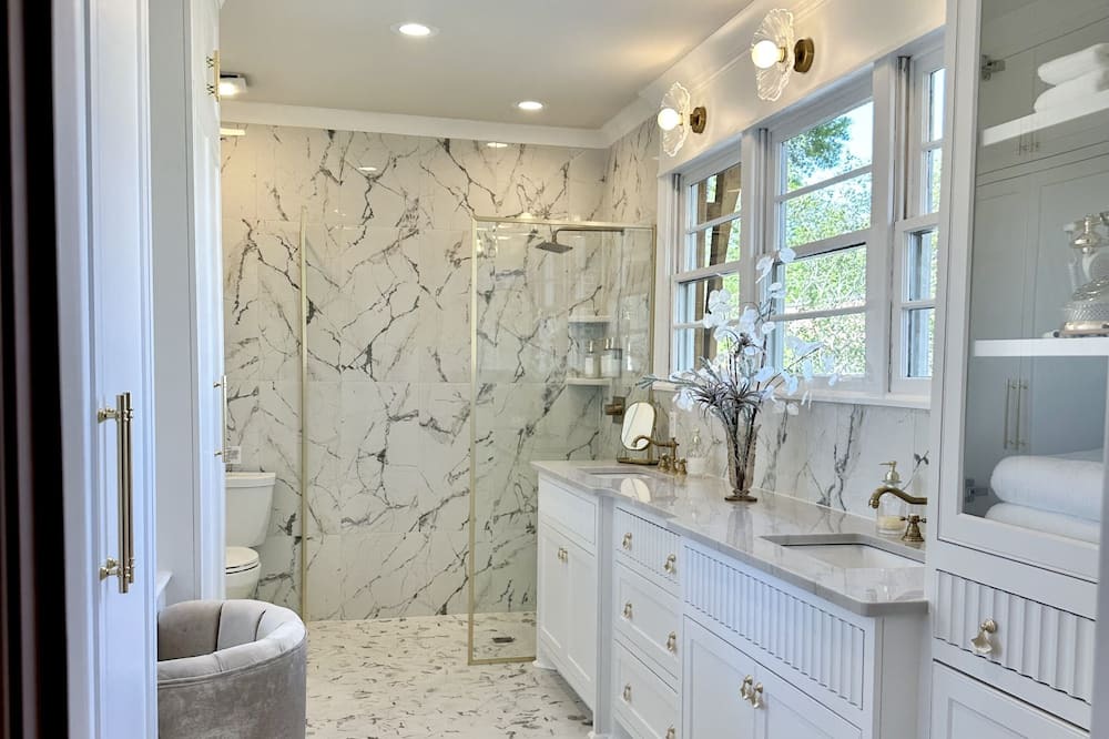 Photo of Bathroom in Brandon