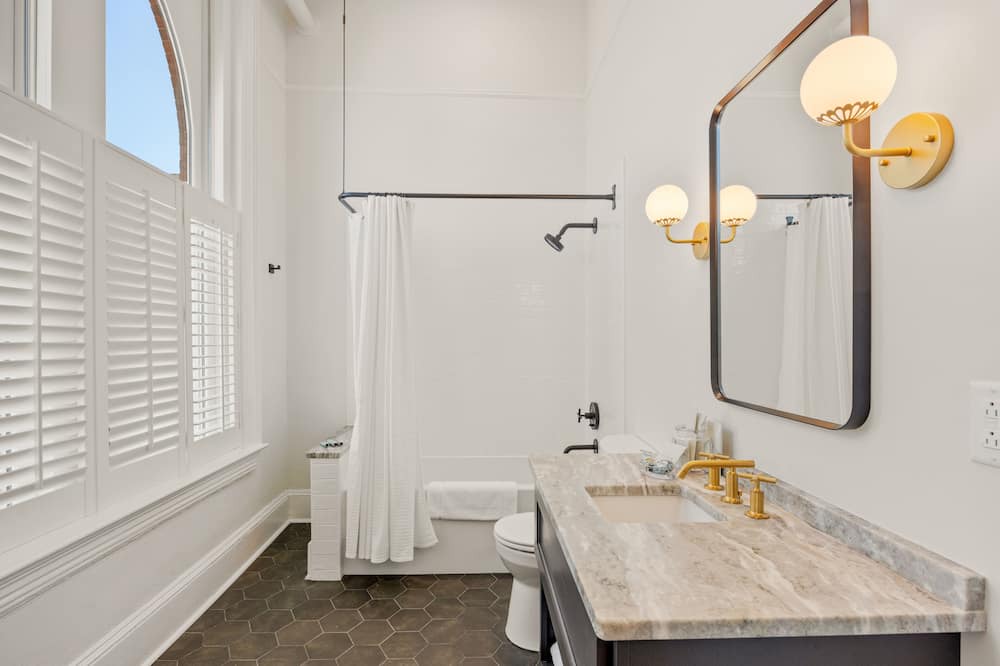 Photo of Bathroom in Valdosta