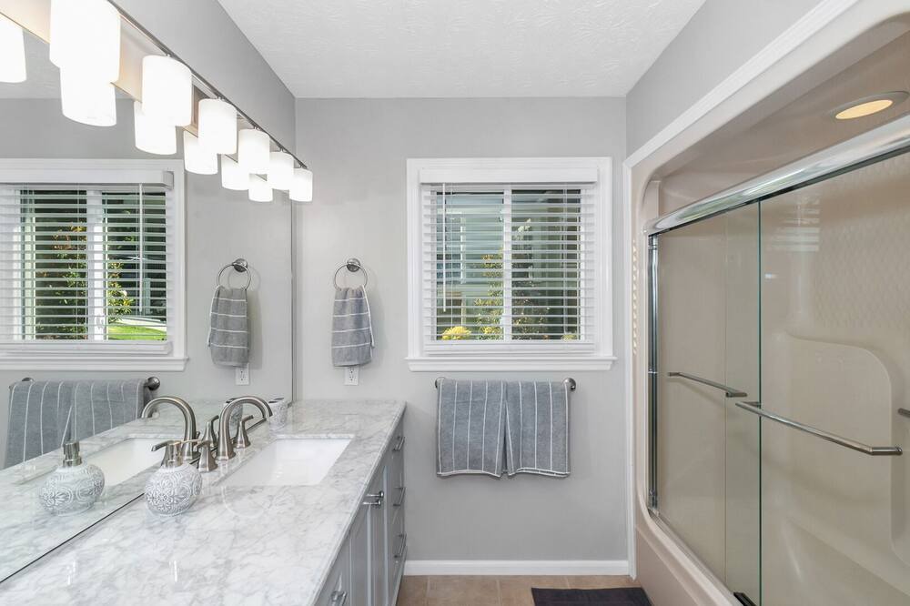Photo of Bathroom in Eatonton