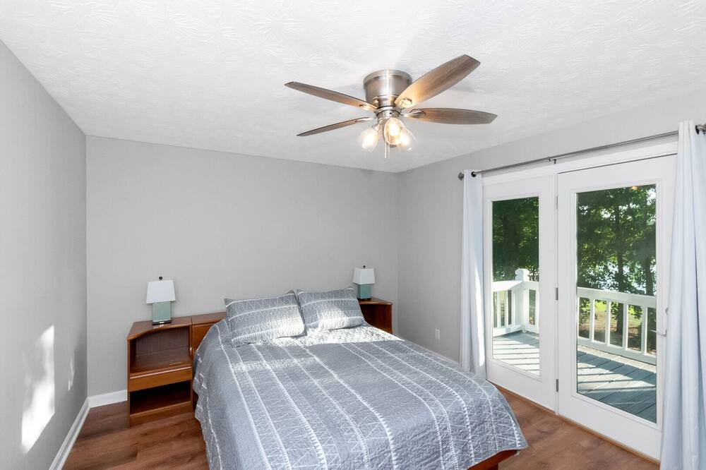 Photo of Bedroom in Eatonton