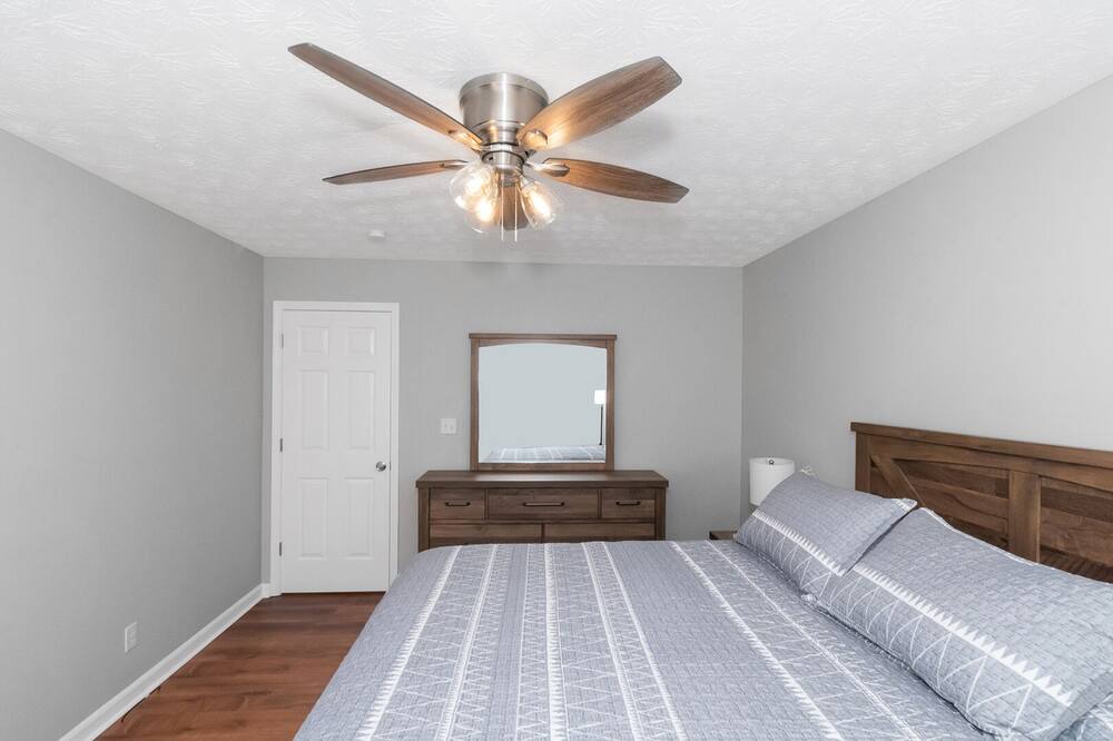 Photo of Bedroom in Eatonton