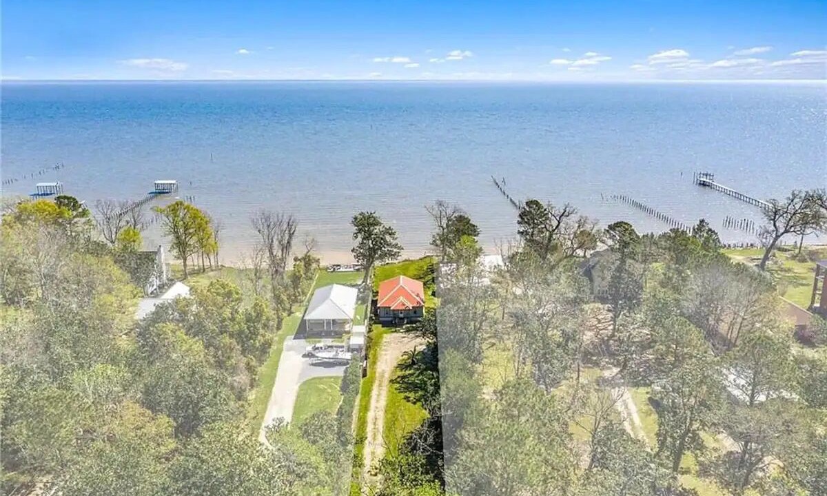 Photo of Outdoor in Theodore