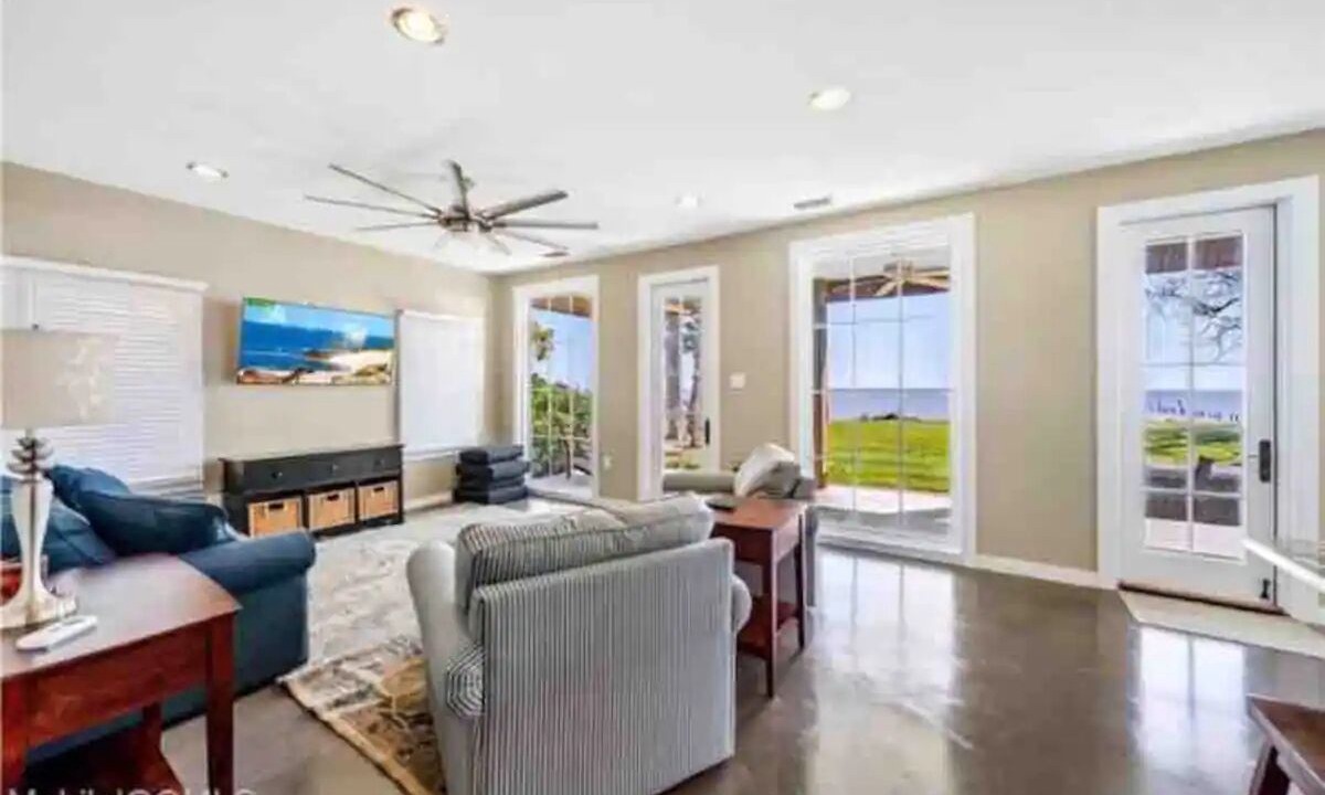 Photo of Livingroom in Theodore