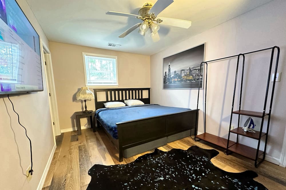 Photo of Bedroom in Mobile