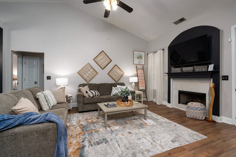 Photo of Livingroom in Alabaster