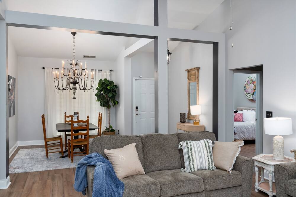 Photo of Livingroom in Alabaster
