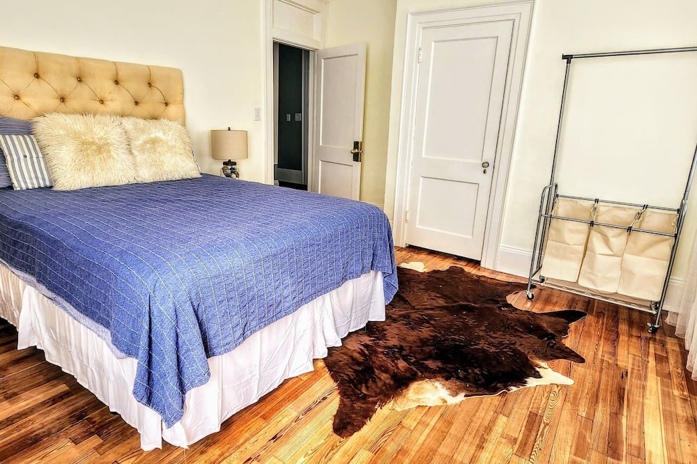 Photo of Bedroom in Montgomery