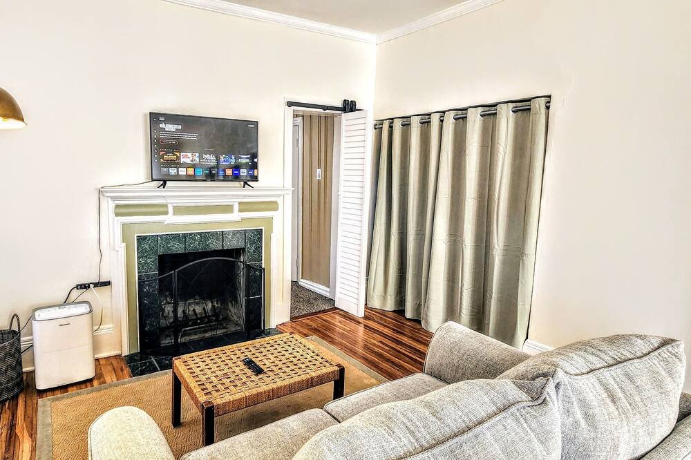 Photo of Livingroom in Montgomery