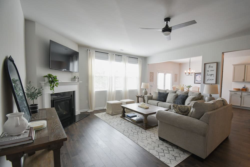 Photo of Livingroom in Grovetown