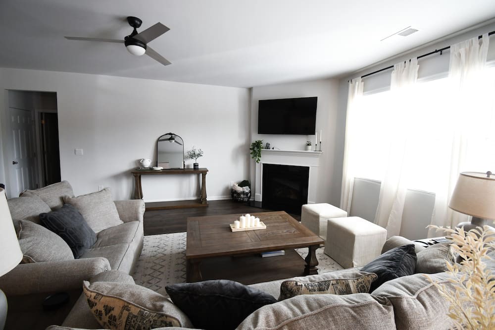 Photo of Livingroom in Grovetown