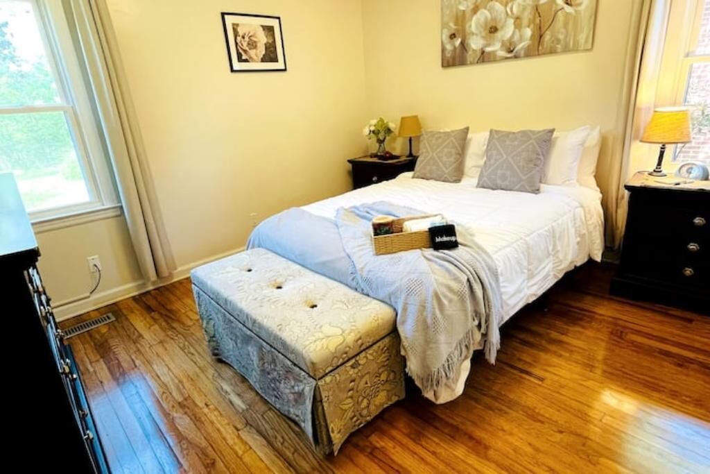 Photo of Others in Albany