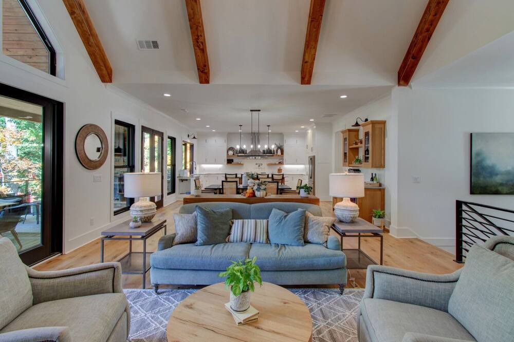 Photo of Livingroom in Reed Creek
