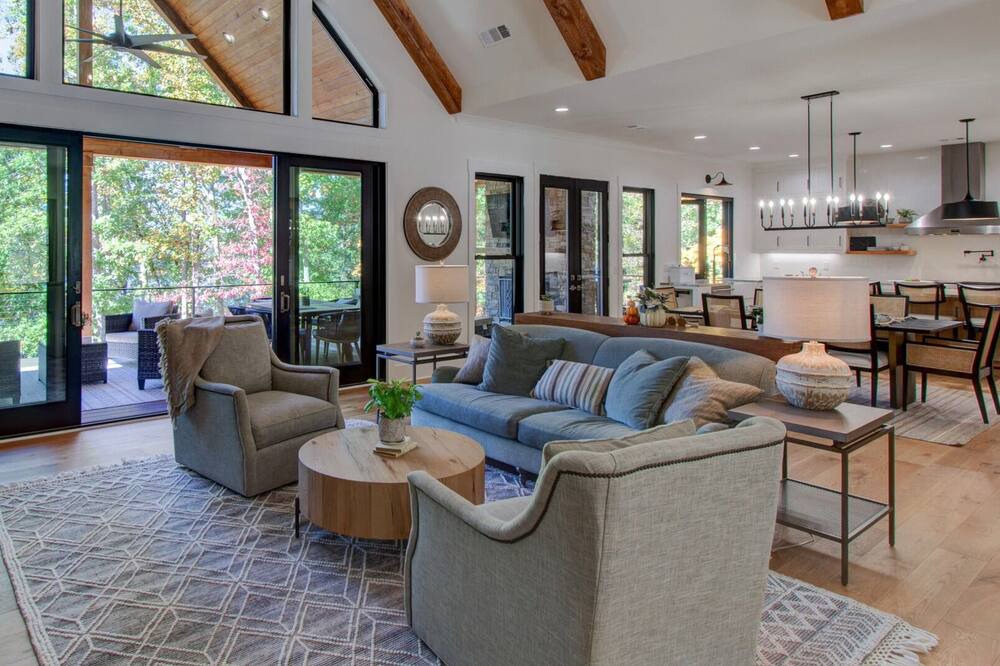 Photo of Livingroom in Reed Creek