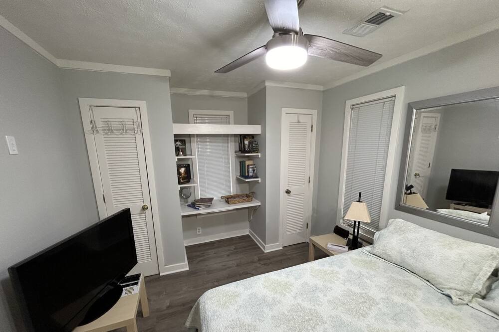 Photo of Bedroom in LaGrange