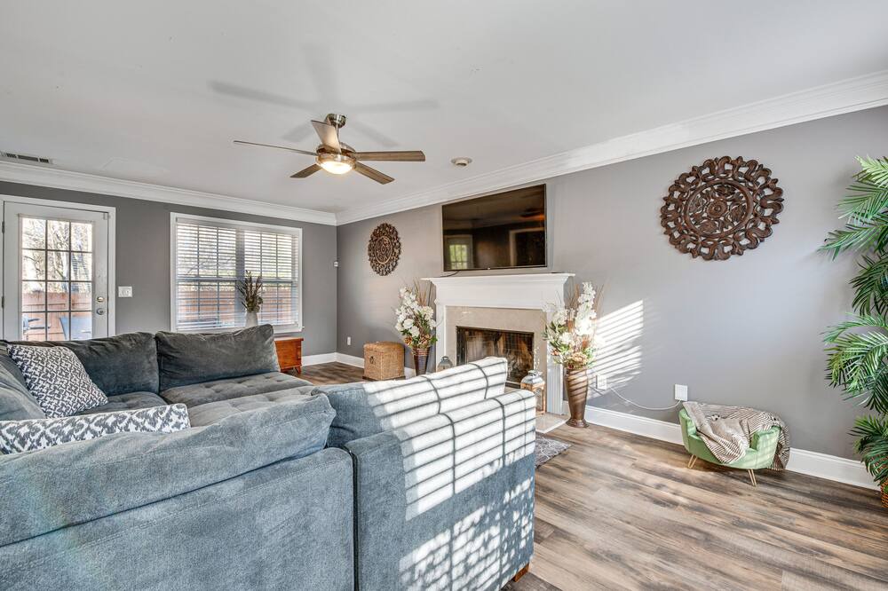 Photo of Livingroom in Mableton