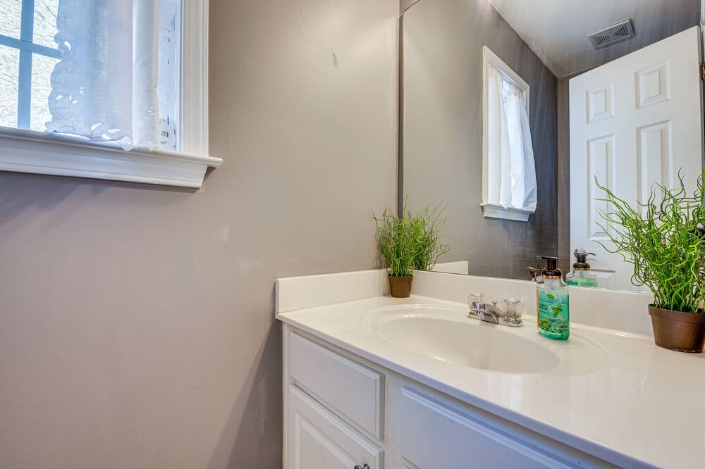 Photo of Bathroom in Mableton