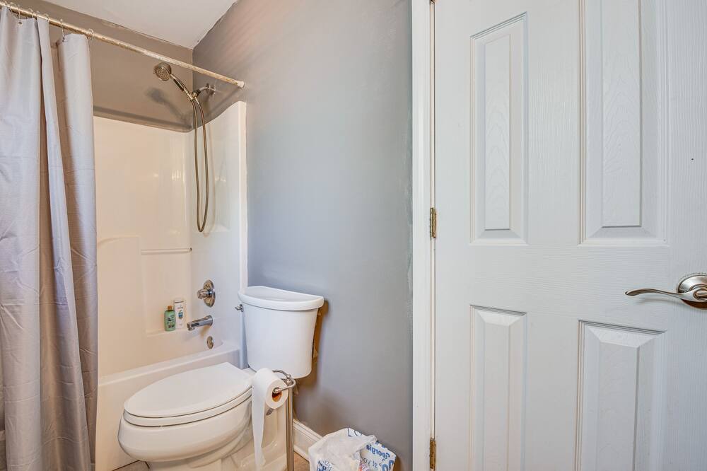 Photo of Bathroom in Mableton