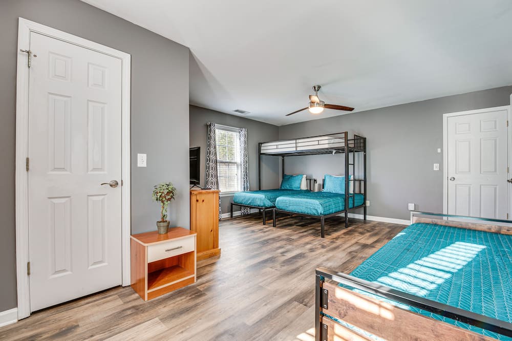 Photo of Bedroom in Mableton