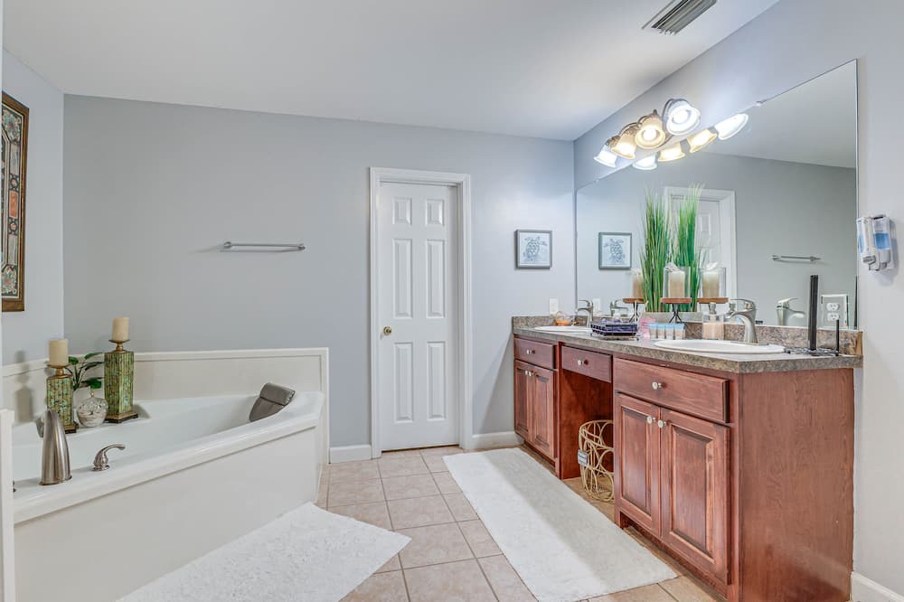 Photo of Bathroom in Prichard